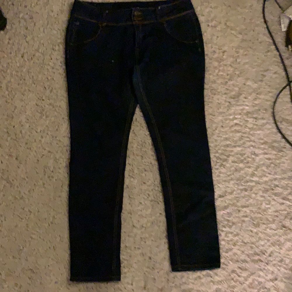 Dark washed - mid rise Jean - size 15/16